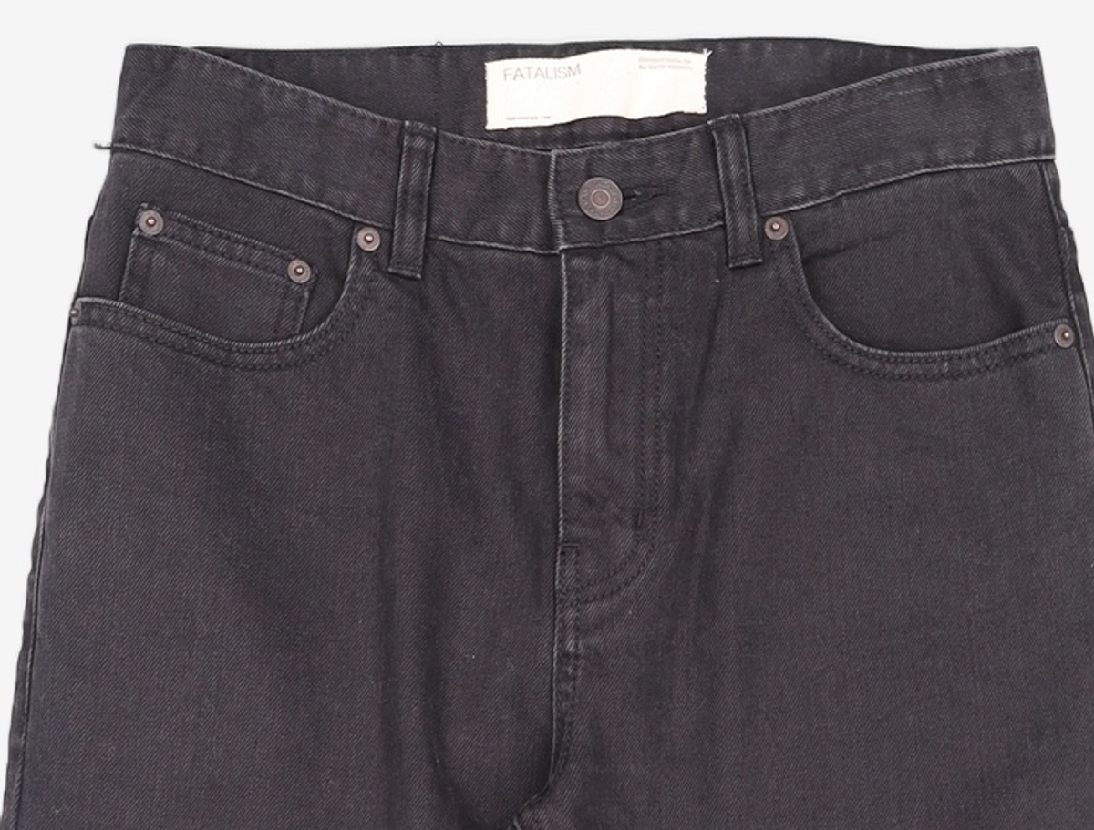 페이탈리즘(FATALISM) 0225 essential black straight crop fit Limited.ver 44