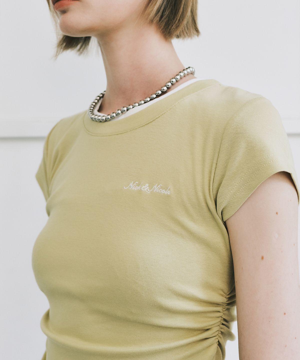 닉앤니콜(NICK&NICOLE) LAYERED SHIRRING SLIM TOP_OLIVE