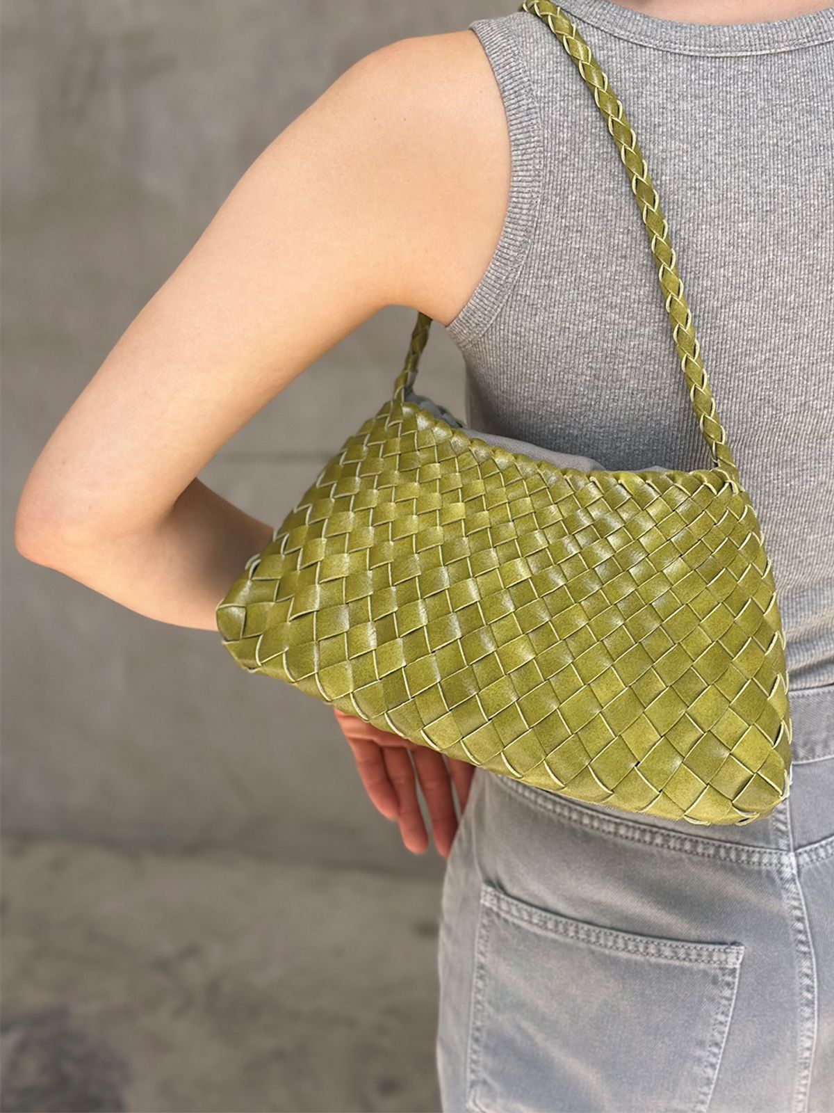 드왓츄럽(DWYL) 로우 위브백 LOWE WEAVE BAG -Olive