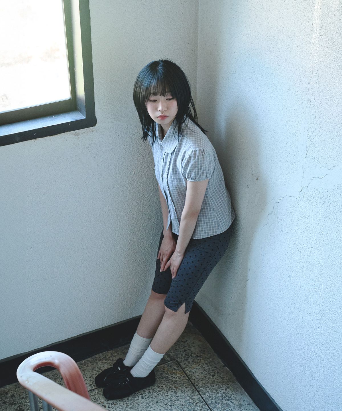 미헤브(MIHEV) 체크 퍼프 반팔 블라우스 그레이