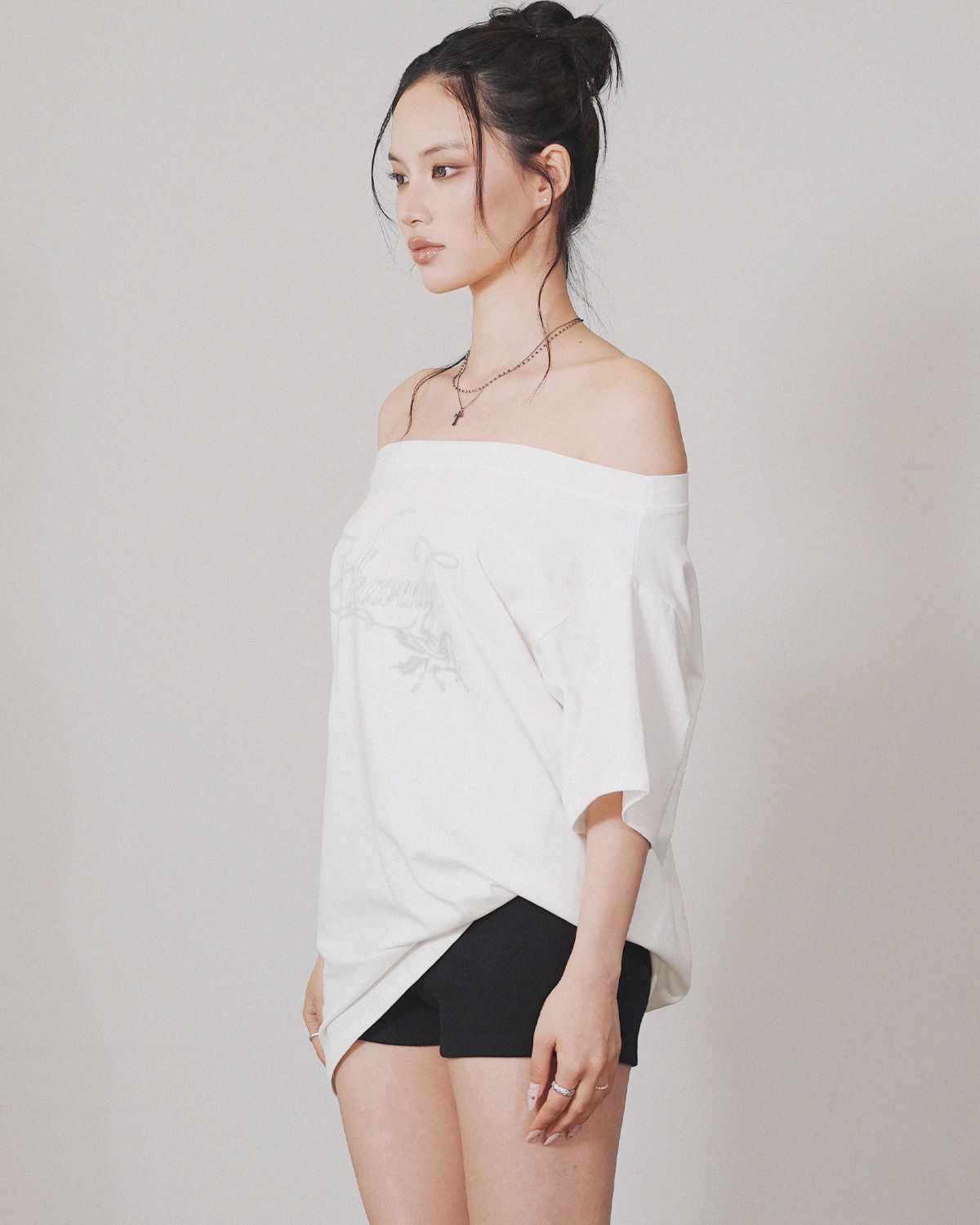 여린(YEORIN) Heavenly Loose T-Shirts (White)