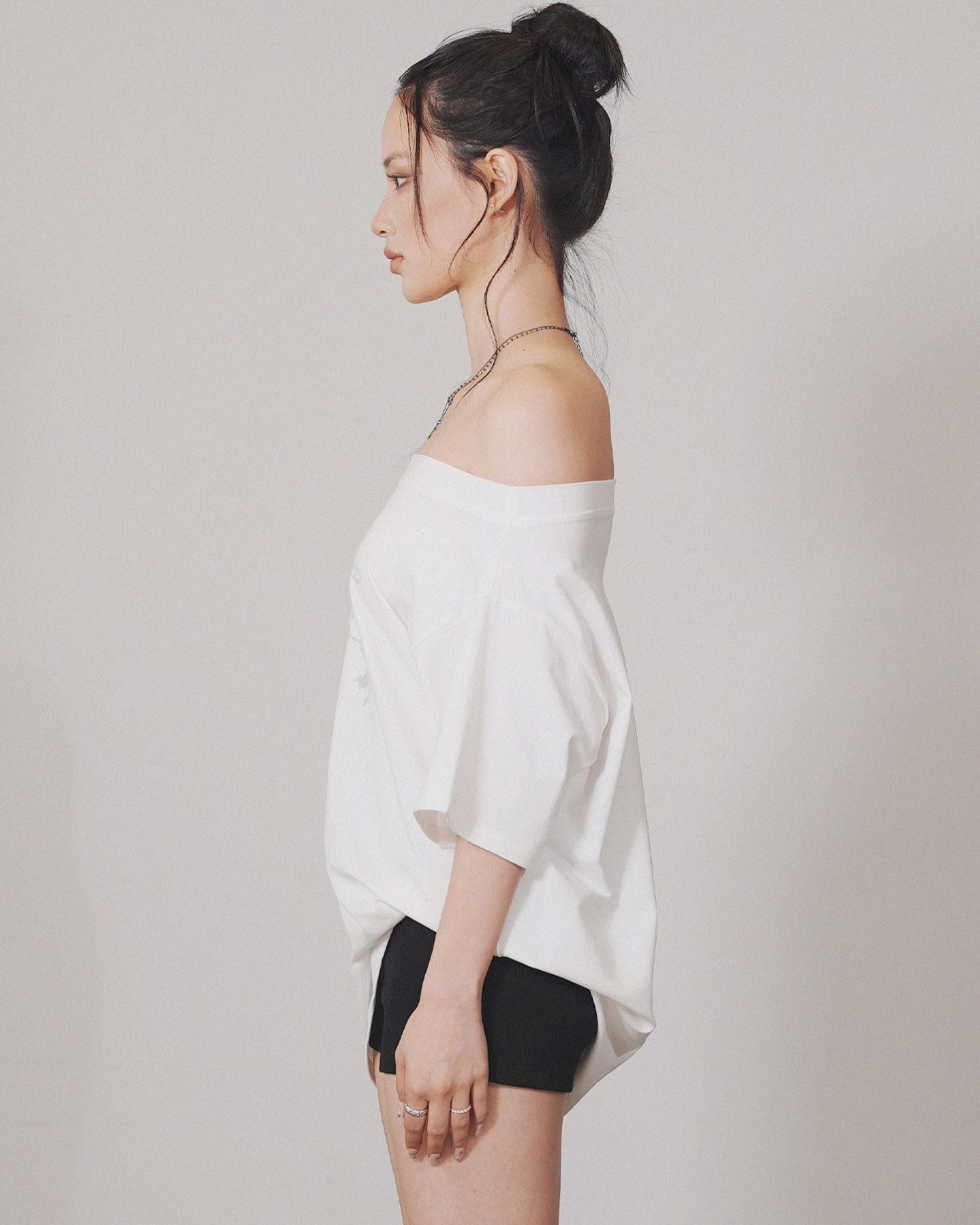 여린(YEORIN) Heavenly Loose T-Shirts (White)