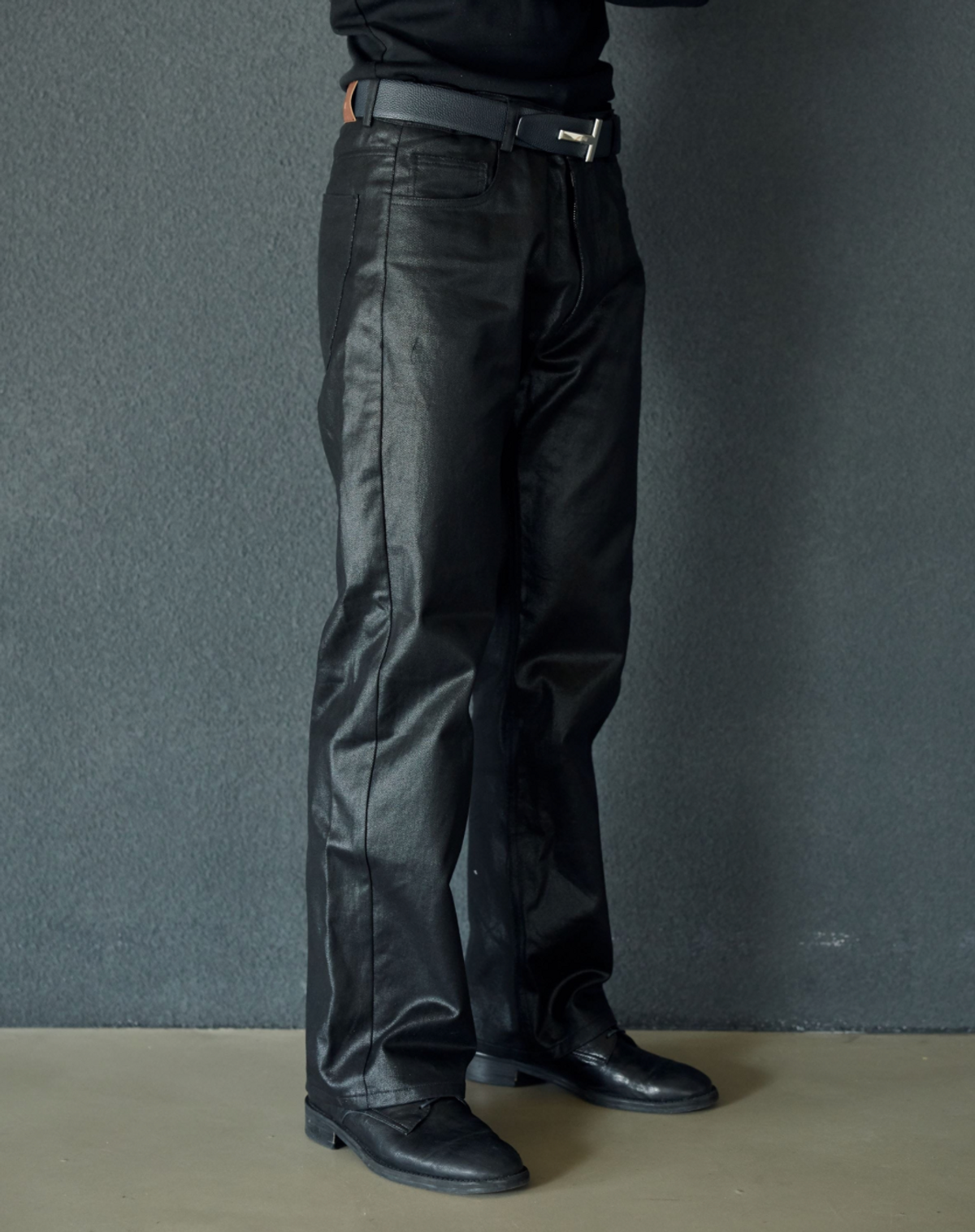 배르니크(BAERNIK) Coating Leather Pants