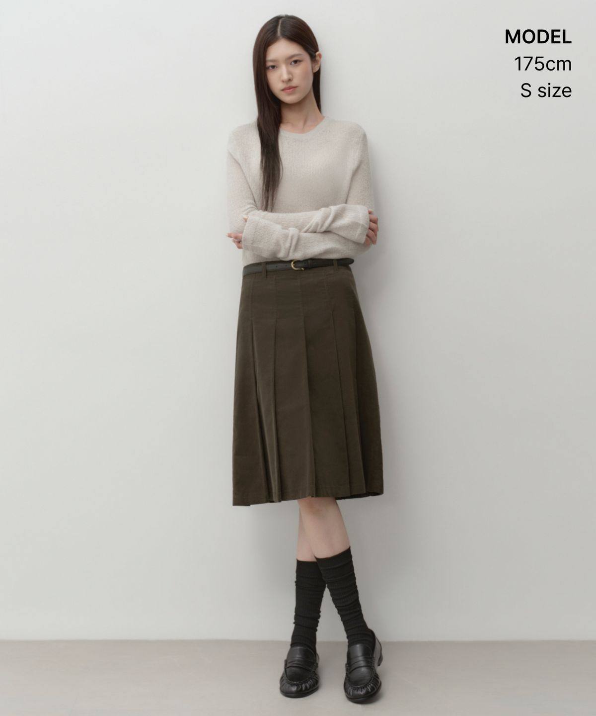 무신사 스탠다드 우먼(MUSINSA STANDARD WOMAN) 우먼즈 16W 코듀로이 플리츠 니 렝스 스커트 [브라운]