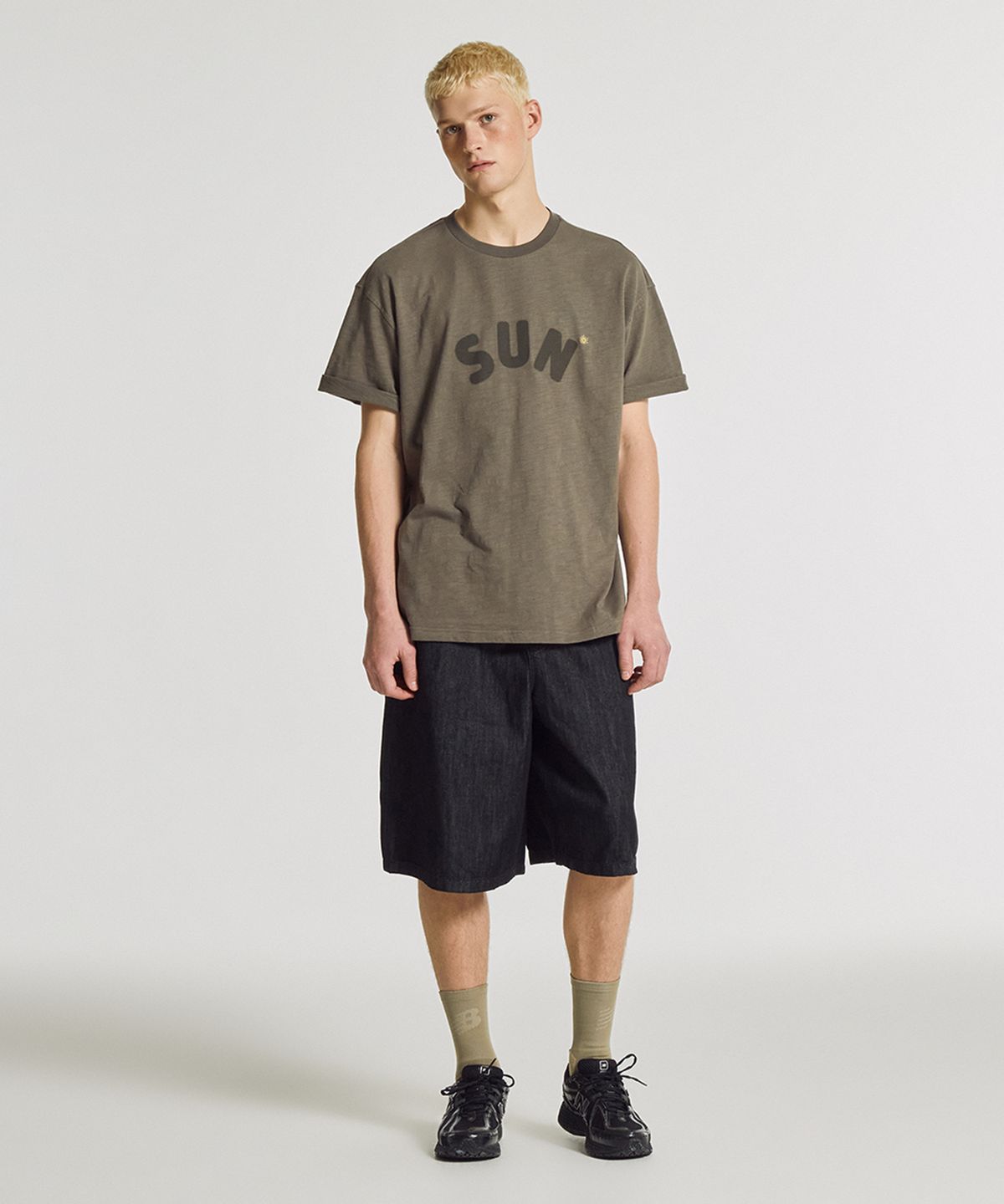 뉴발란스(NEW BALANCE) NBNEGCA033 / UNI 선 키스드 슬럽 반팔티 (GRAY)