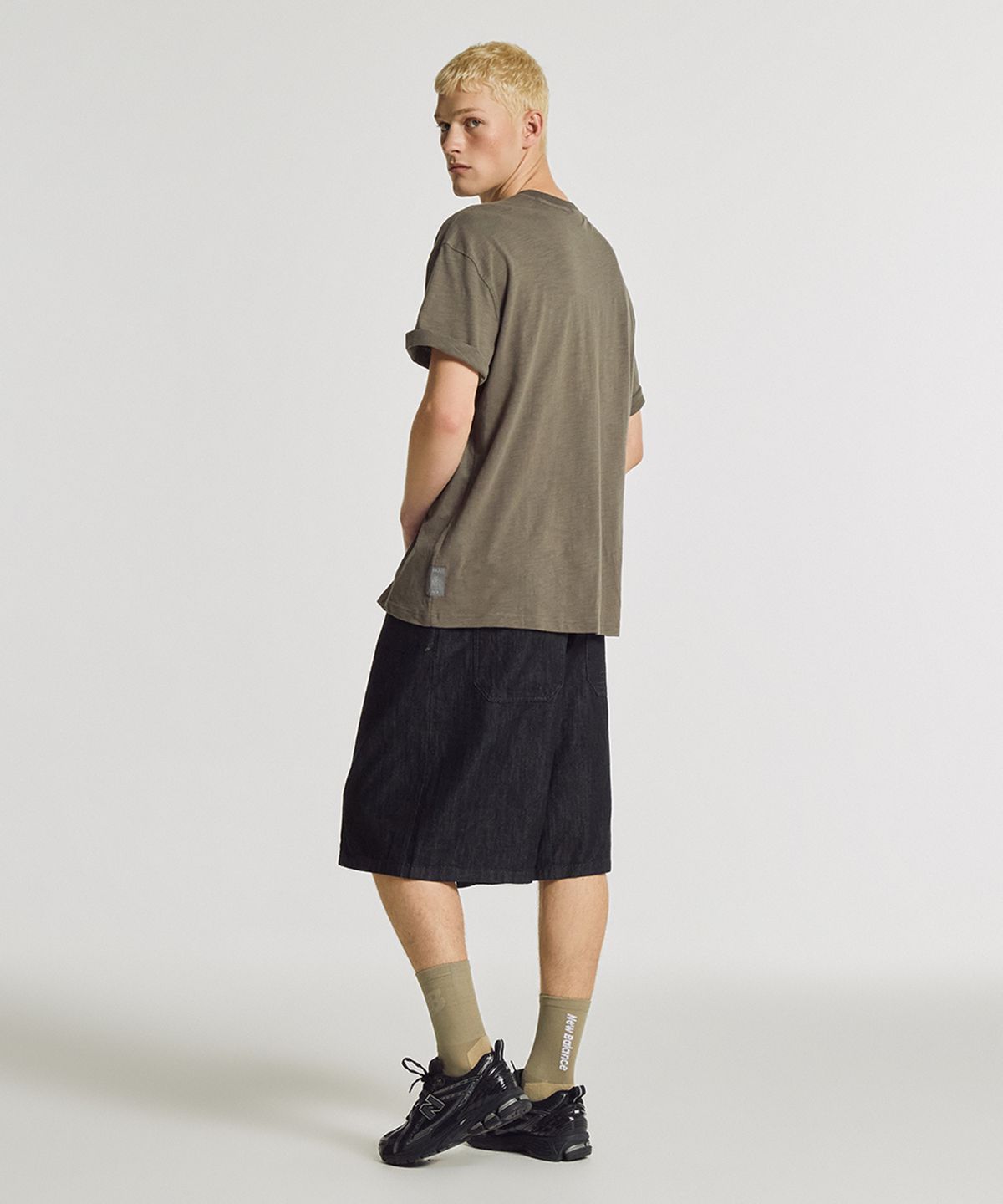 뉴발란스(NEW BALANCE) NBNEGCA033 / UNI 선 키스드 슬럽 반팔티 (GRAY)