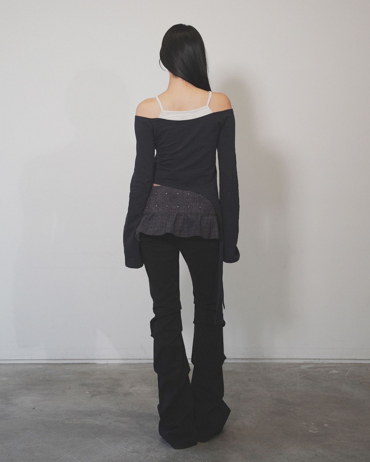 여린(YEORIN) Low Rise Multi Tuck Pants (Black)