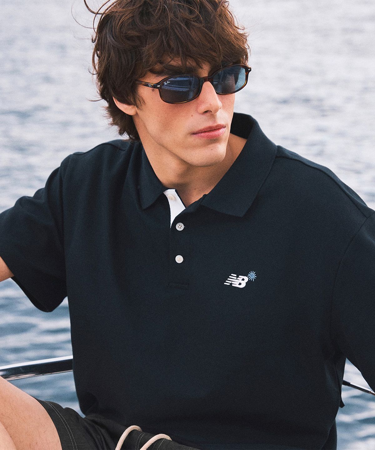 뉴발란스(NEW BALANCE) NBNFGCA013 / UNI 선 키스드 폴로 반팔티 (BLACK)