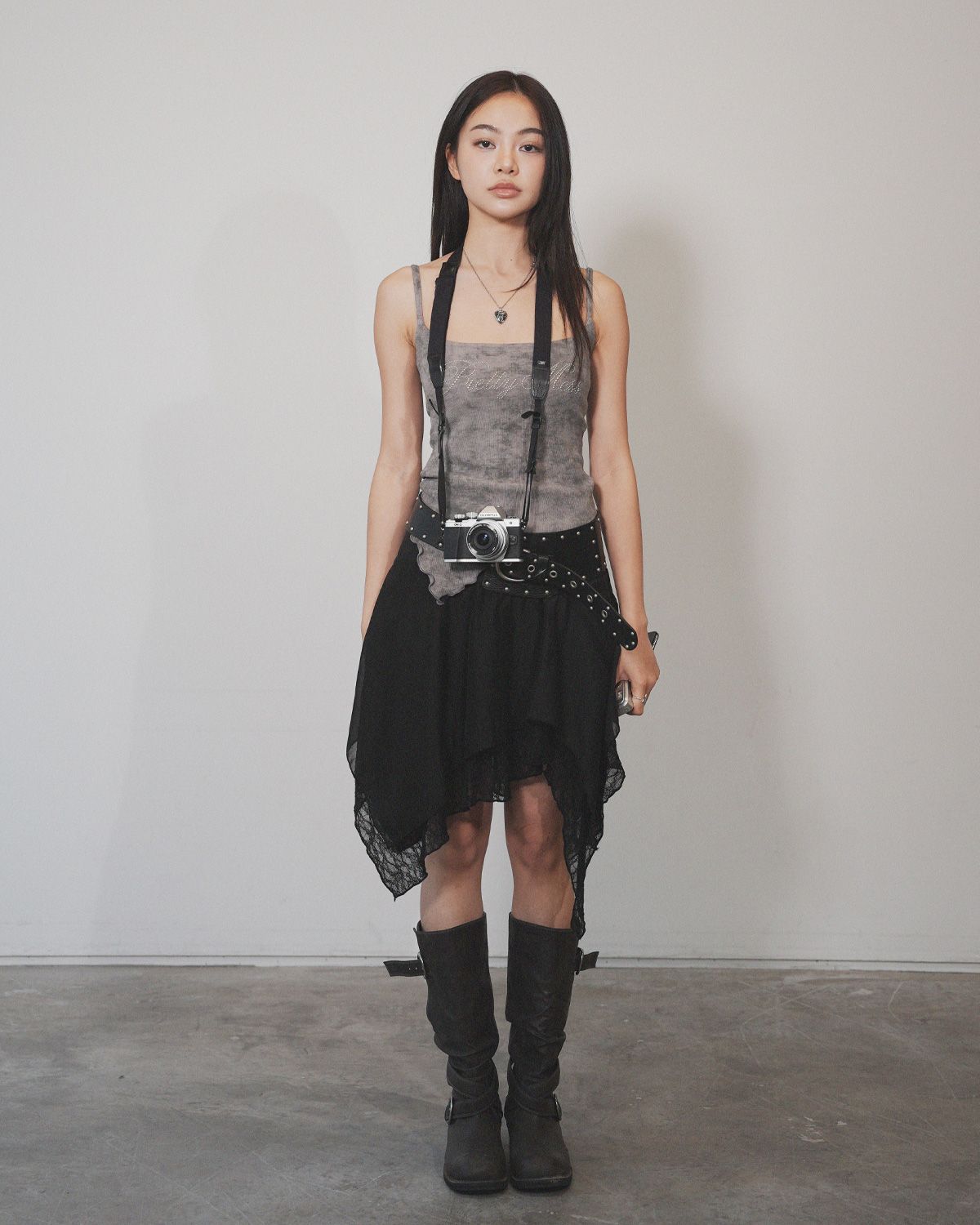 여린(YEORIN) Pretty Mess Tank (Grey)