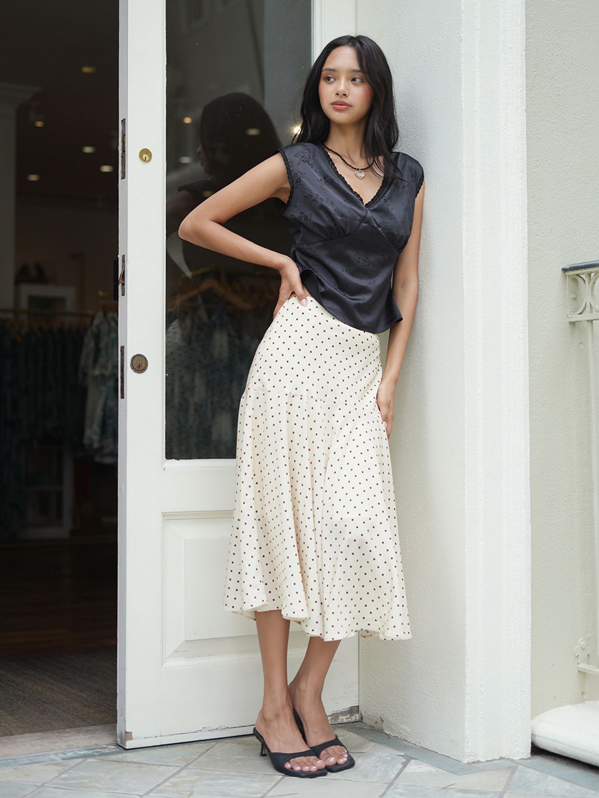 랭앤루(LANGNLU) MAILI Satin Skirt(메일리)_BUTTER
