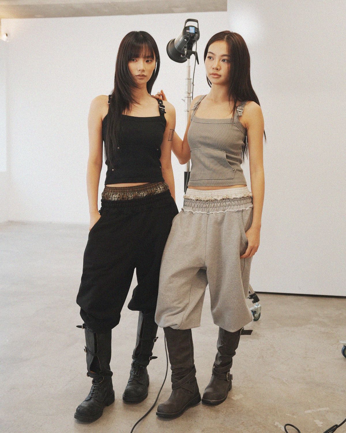 여린(YEORIN) Sagging Jogger Pants (Black)