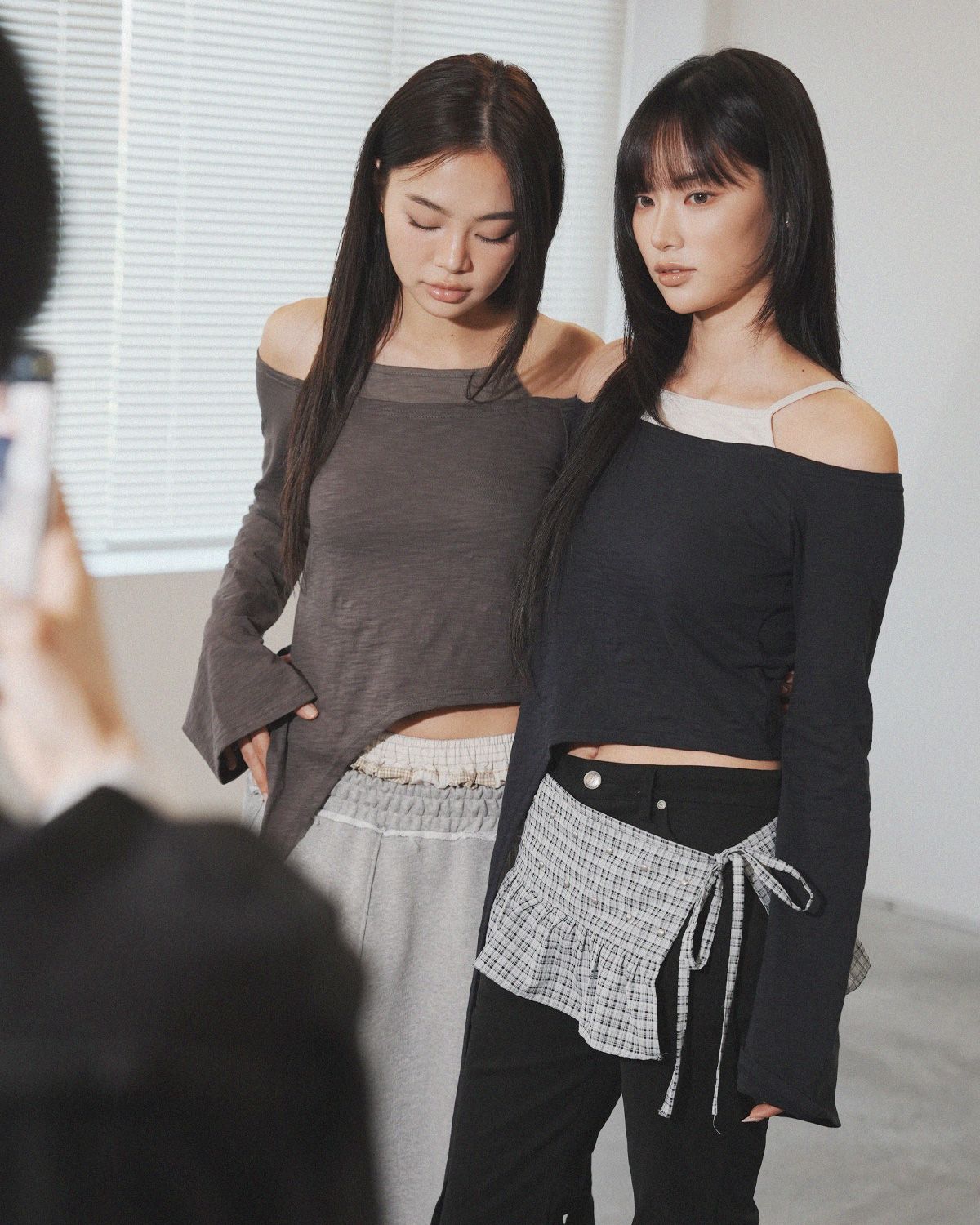 여린(YEORIN) Stud Layered Wrap Skirt (Blue)