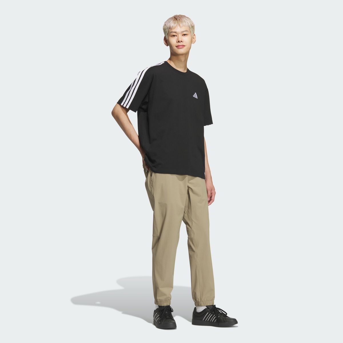 아디다스(ADIDAS) 에센셜 플러스 루스 핏 3-스트라이프 싱글 저지 쇼트 슬리브 티셔츠 KF3736