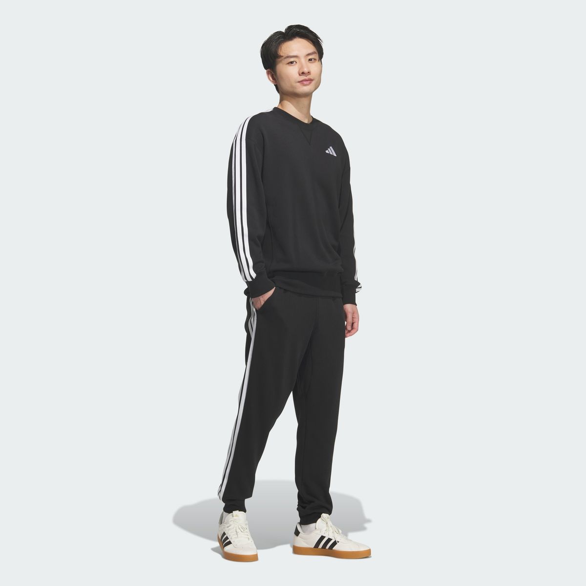 아디다스(ADIDAS) 에센셜 플러스 루스 핏 3-스트라이프 프렌치 테리 스웨트셔츠 KF3714