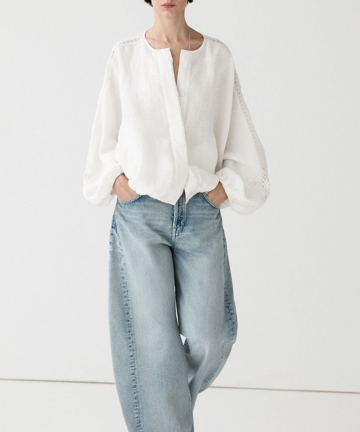 마시모두띠(MASSIMO DUTTI) 자수 디테일 100% 린넨 봄버 자켓