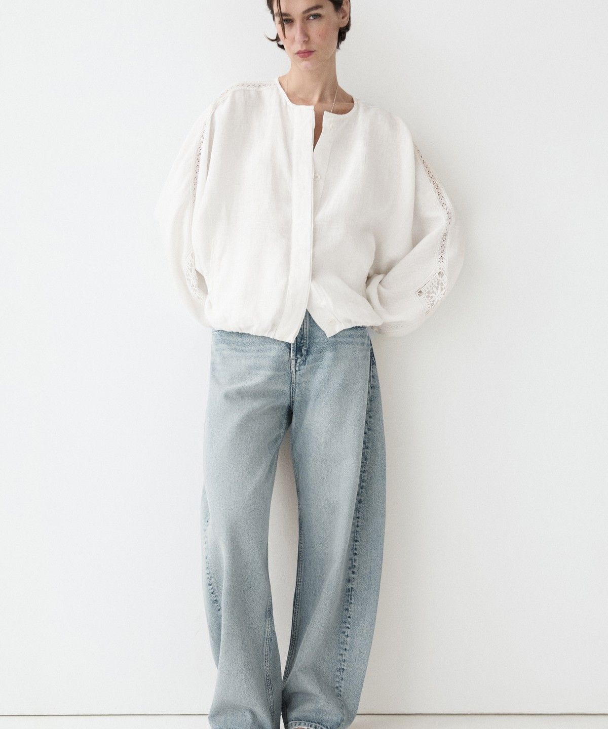 마시모두띠(MASSIMO DUTTI) 자수 디테일 100% 린넨 봄버 자켓