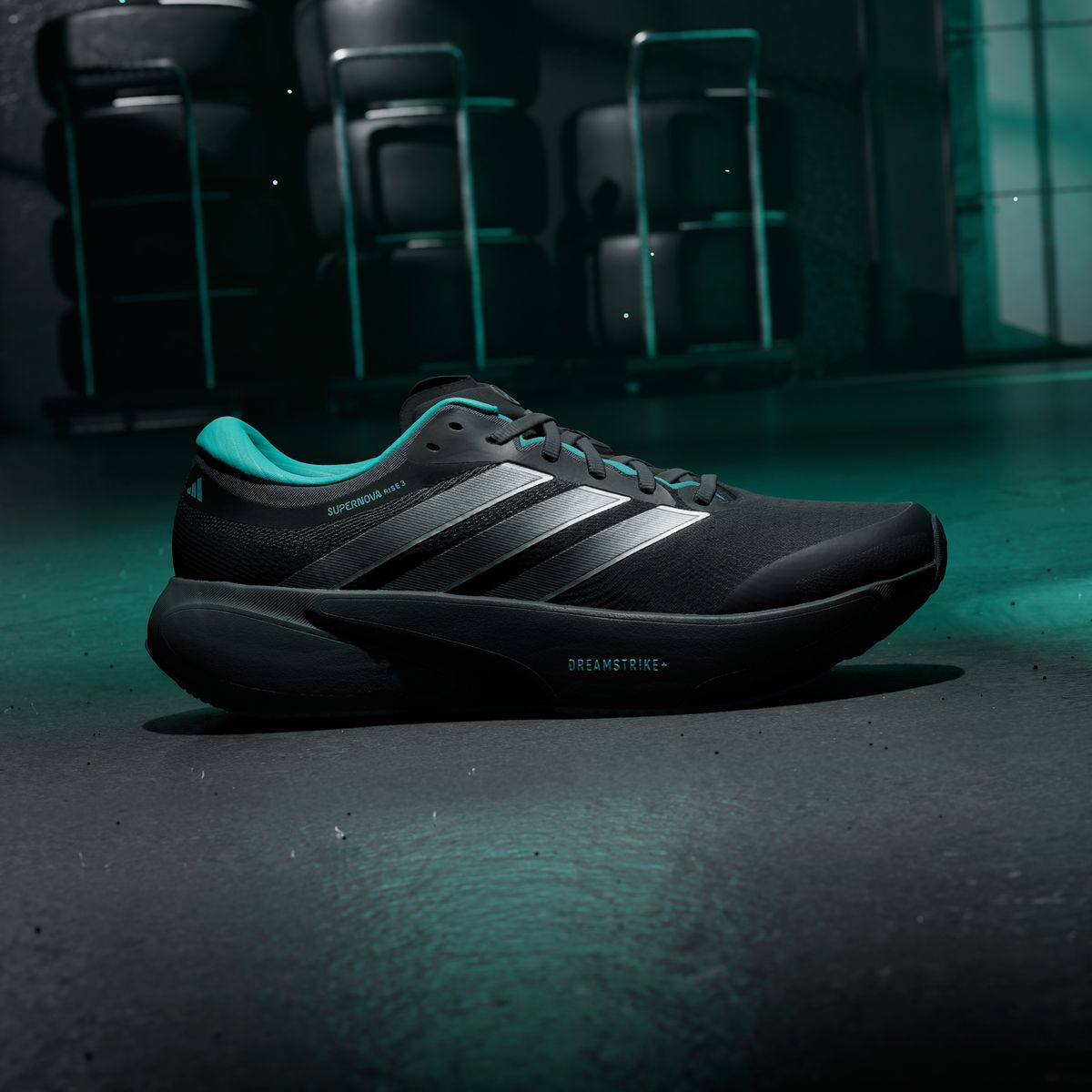 아디다스(ADIDAS) 메르세데스 - AMG F1 팀 슈퍼노바 라이즈 3 KJ3671