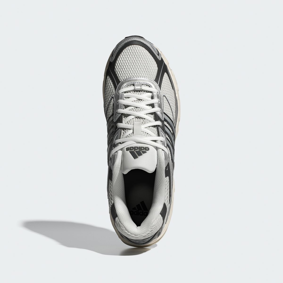 아디다스(ADIDAS) 리스폰스 CL IG6226