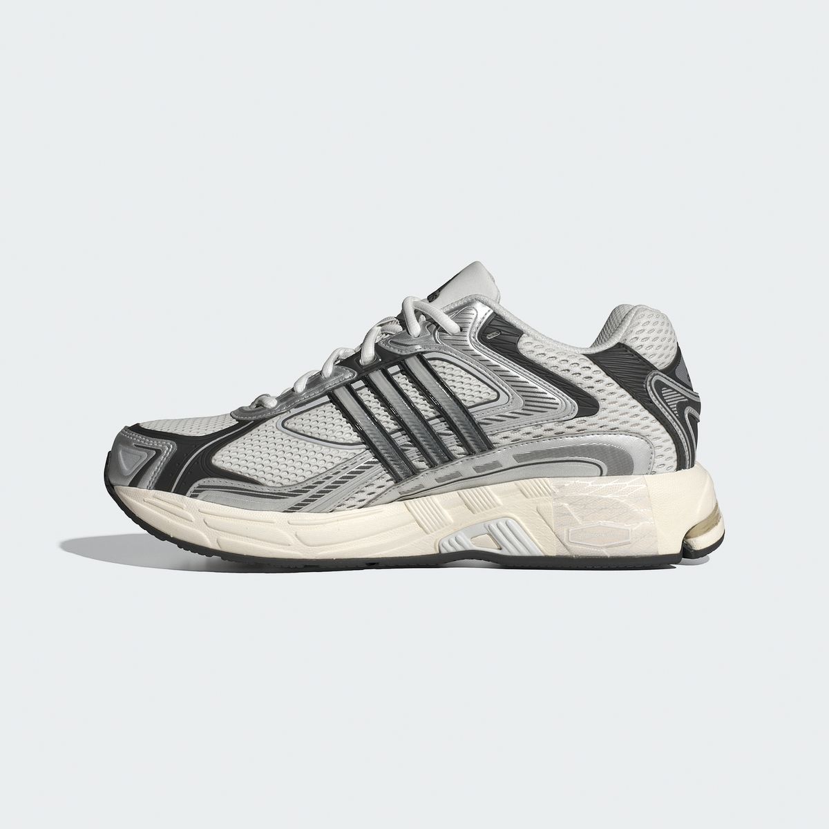 아디다스(ADIDAS) 리스폰스 CL IG6226