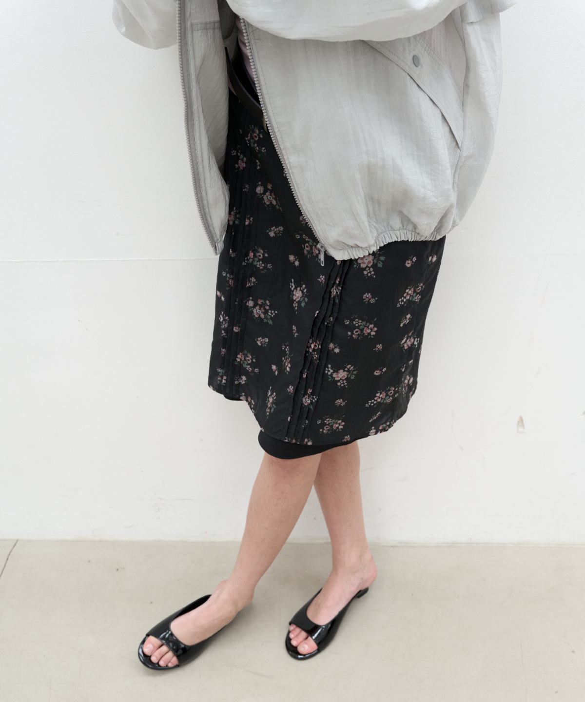 서란(SEORAN) Floral Midi Skirt_Black