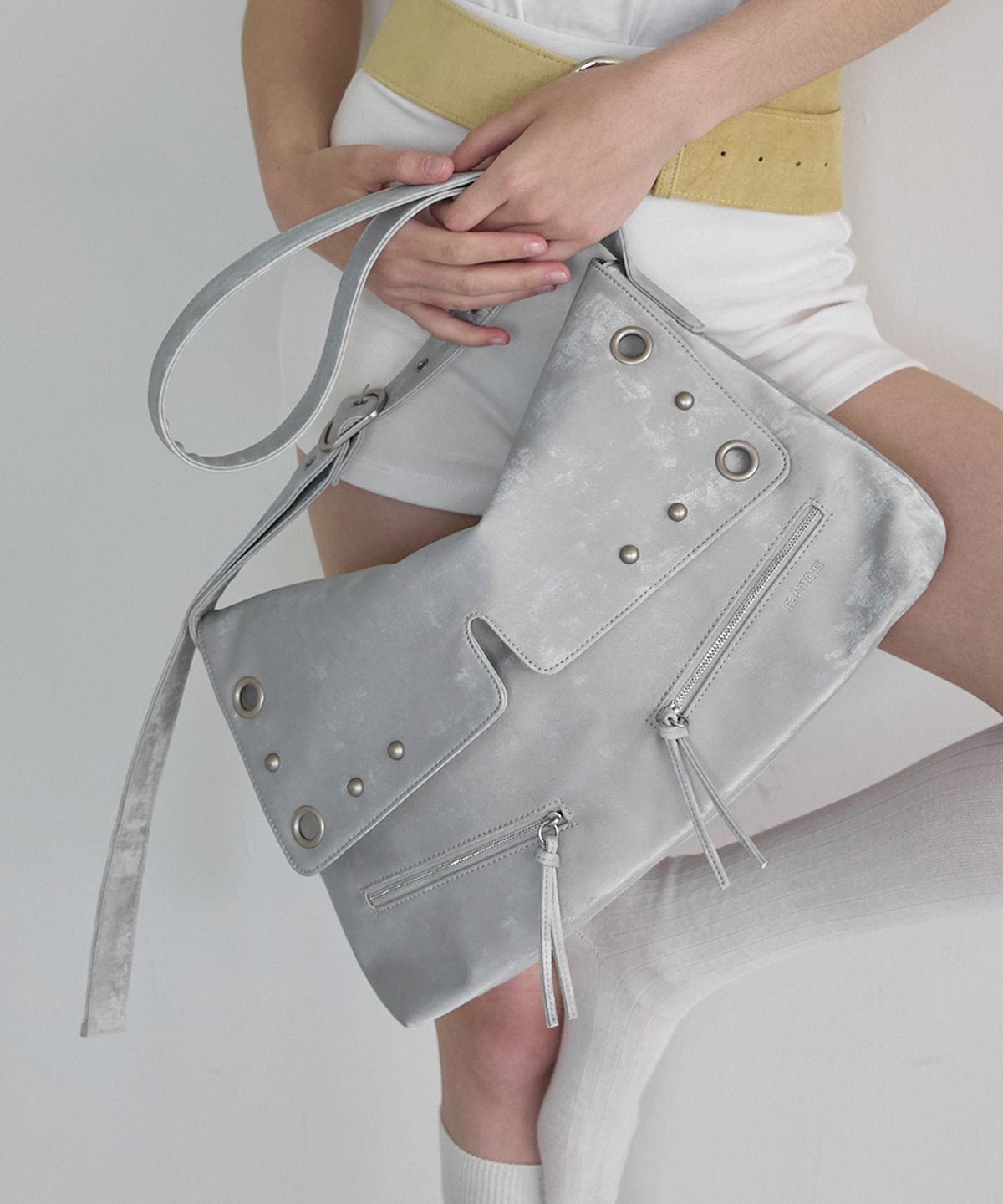 레이몬트(RAIMENT) Haze Bag_SILVER