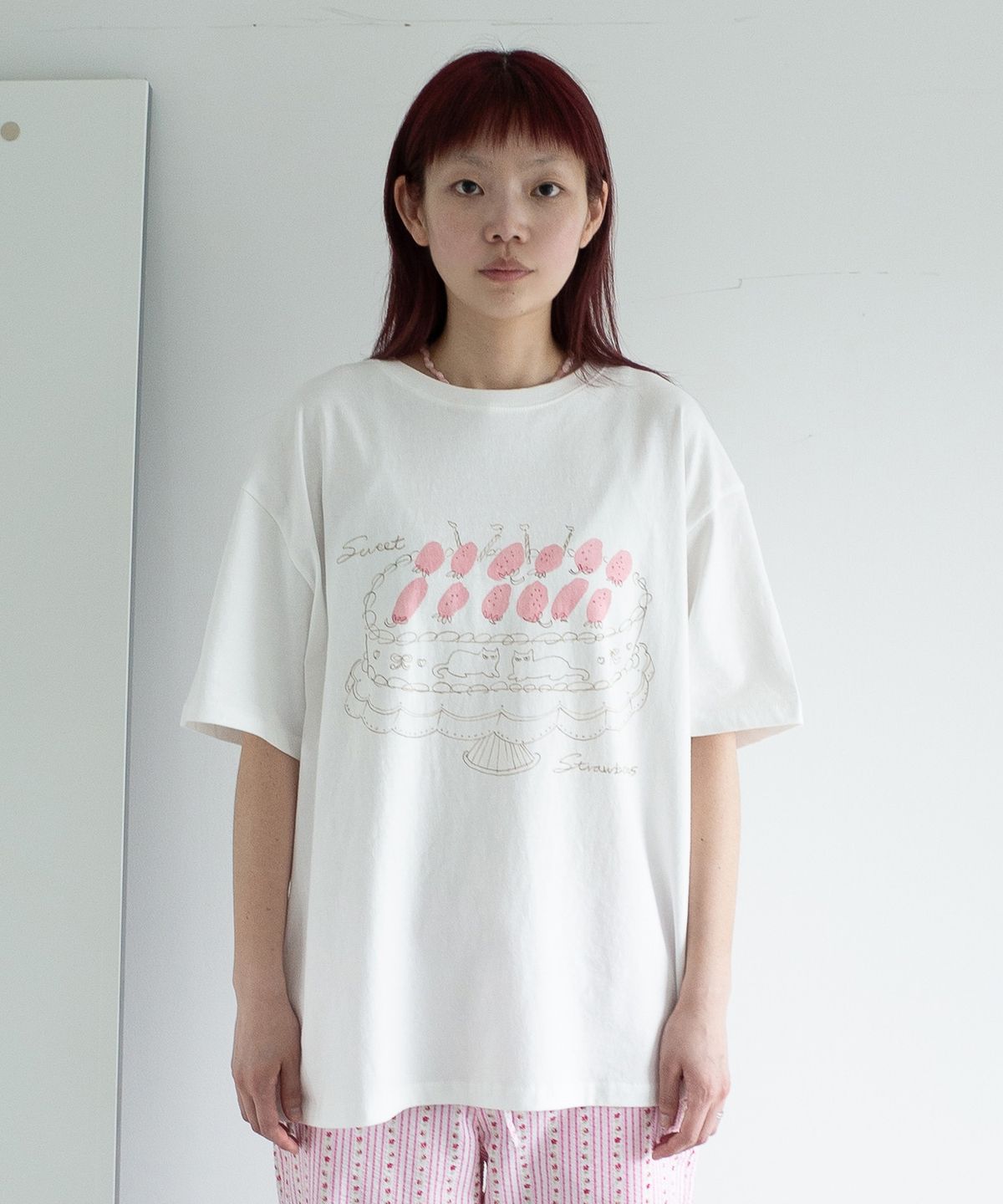 펀프롬펀(FUNFROMFUN) Strawberry Cake Tee,White