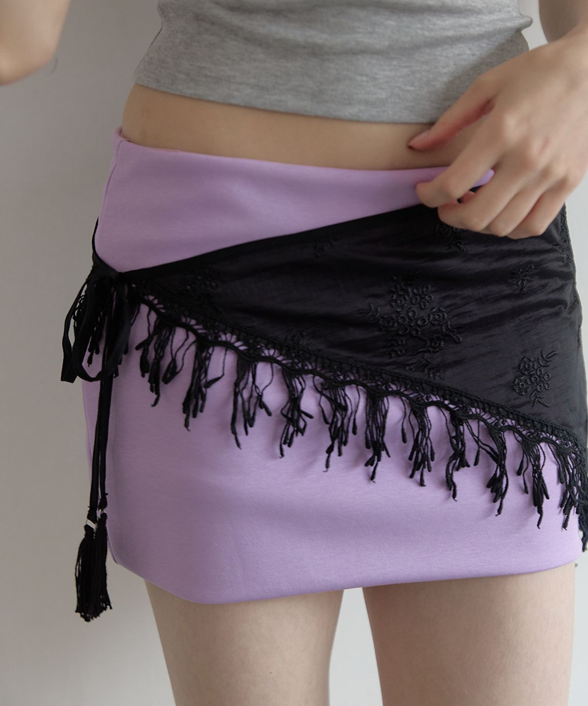 아수라(ASURA) CHIFFON TASSEL SCARF (BLACK)