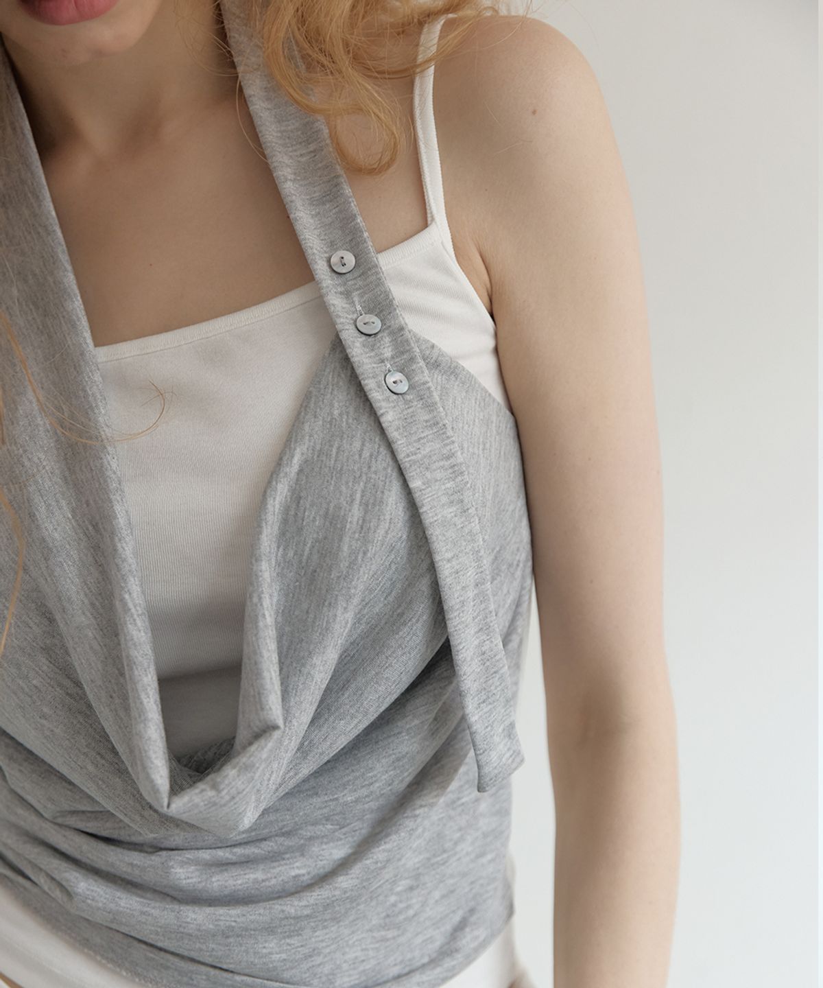 아수라(ASURA) LAYERED HALTER SLEEVELESS (MELANGE GREY)