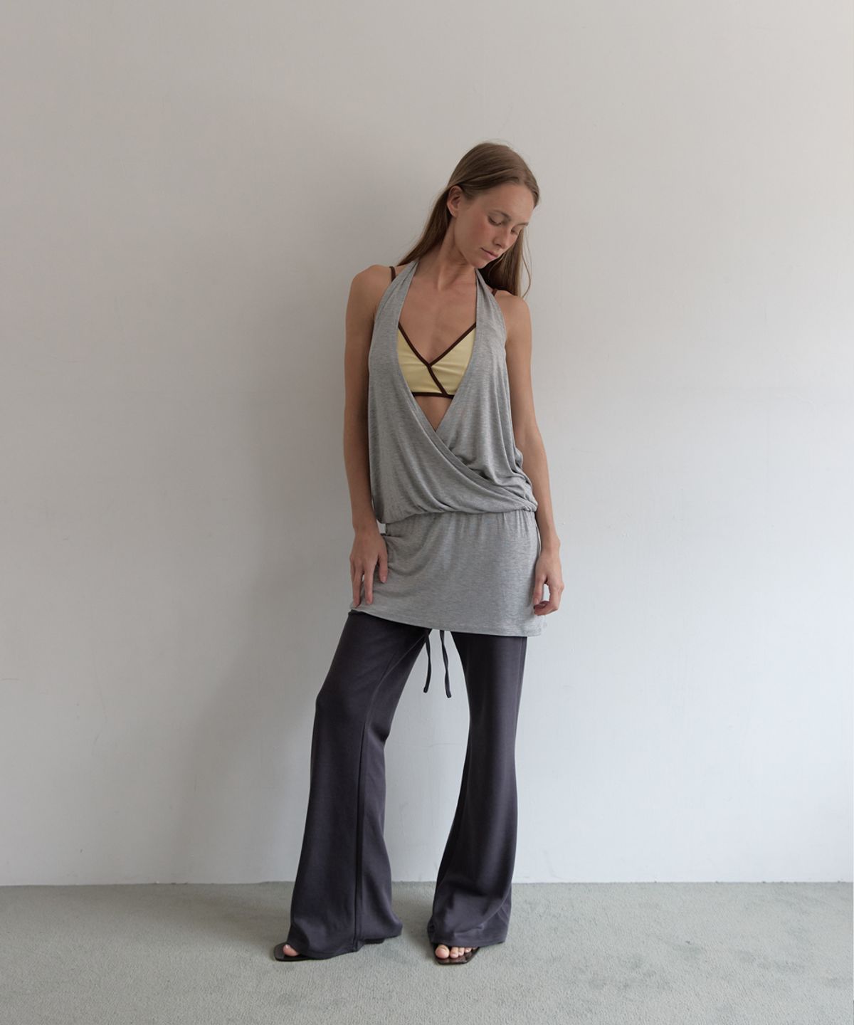 아수라(ASURA) RELAXED BOOTCUT PANTS (CHARCOAL)