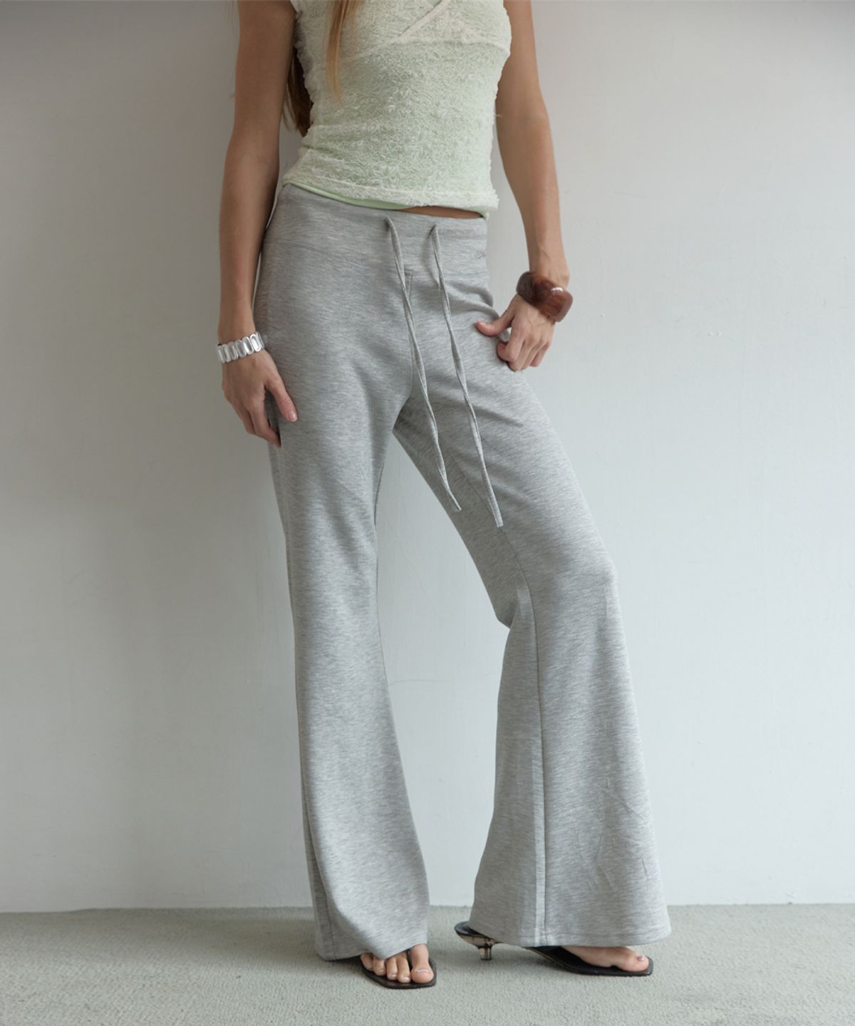 아수라(ASURA) RELAXED BOOTCUT PANTS (MELANGE GREY)
