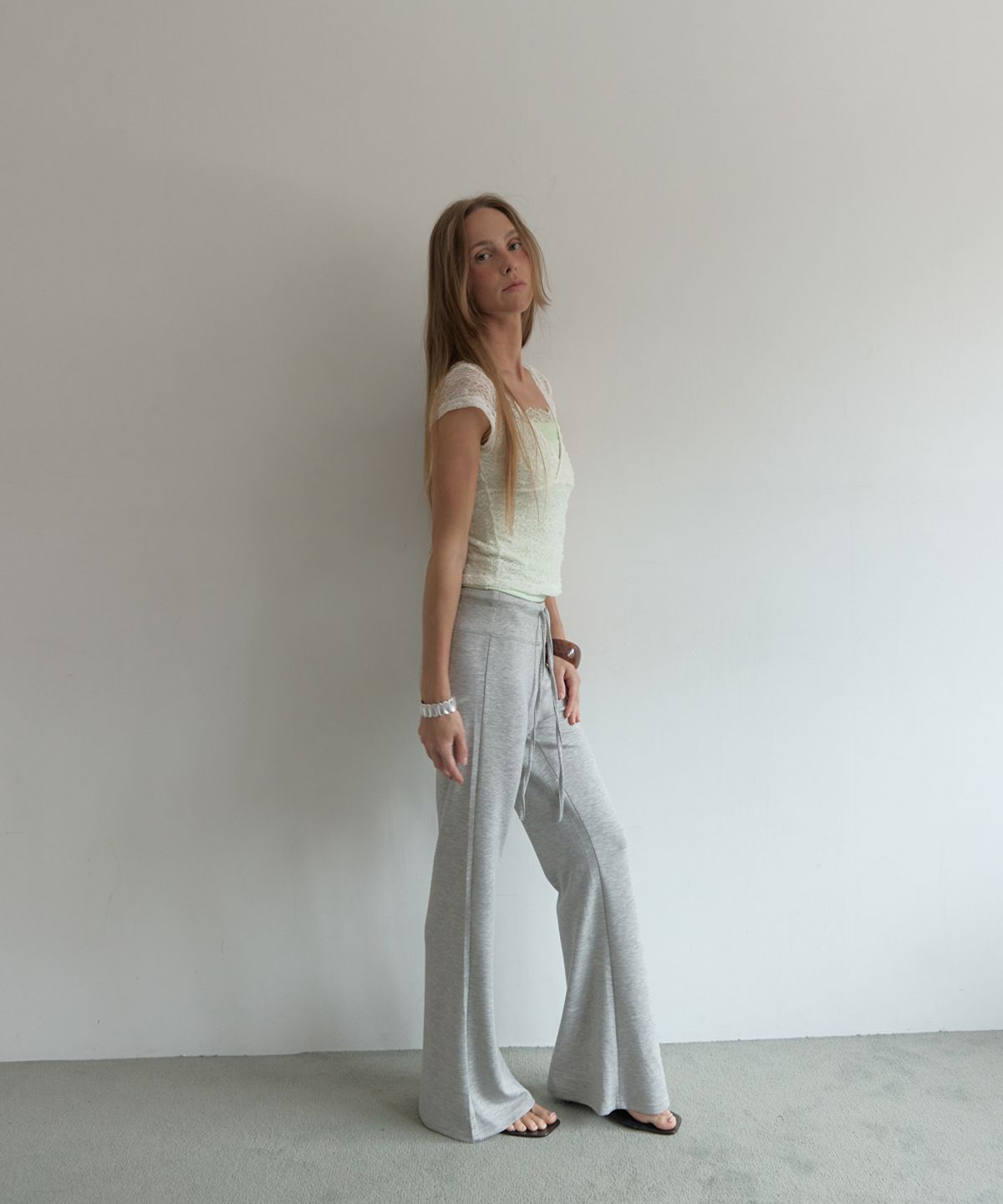 아수라(ASURA) RELAXED BOOTCUT PANTS (MELANGE GREY)