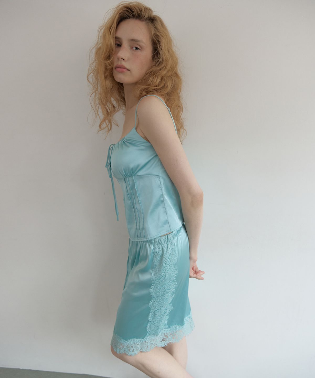 아수라(ASURA) SILK TOUCH LACE MIDI SKIRT (MINT)