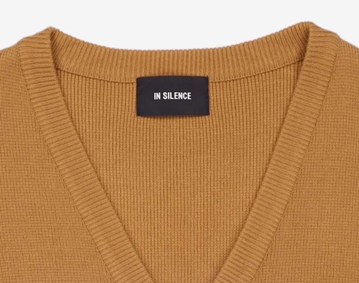인사일런스(INSILENCE) 카디건 M