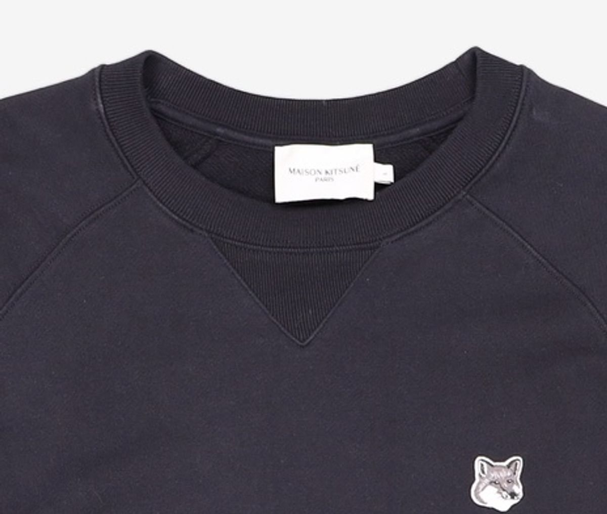 메종 키츠네(MAISON KITSUNE) 21FW 폭스헤드 패치 맨투맨 GM00333KM0002 L