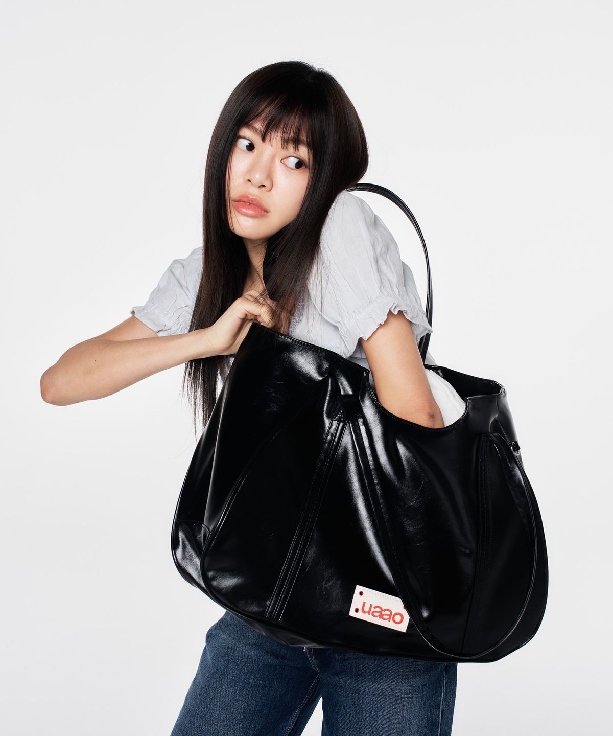 우아오(UAAO) 우아앙 비건레더 쇼퍼 숄더백 (Black)
