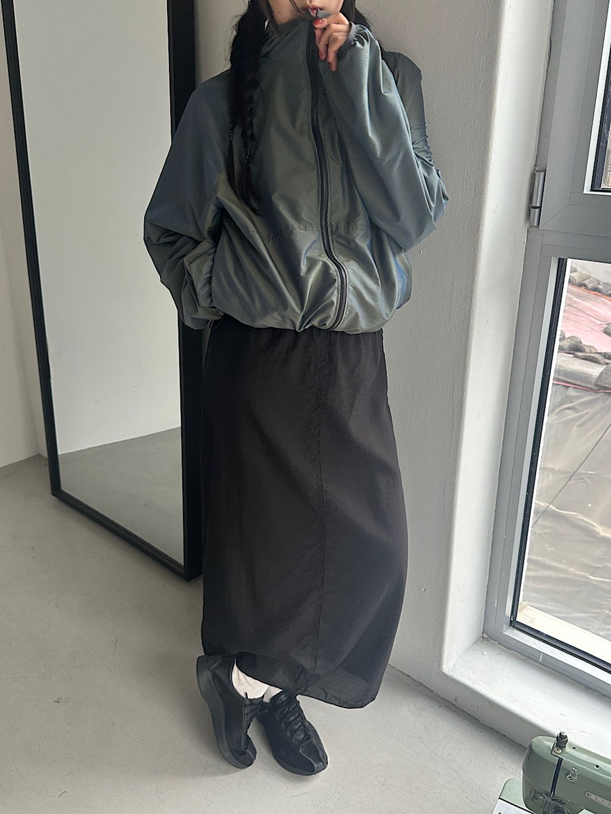 아포엠(APOEM) Silk Touch Straight Skirt (3C)