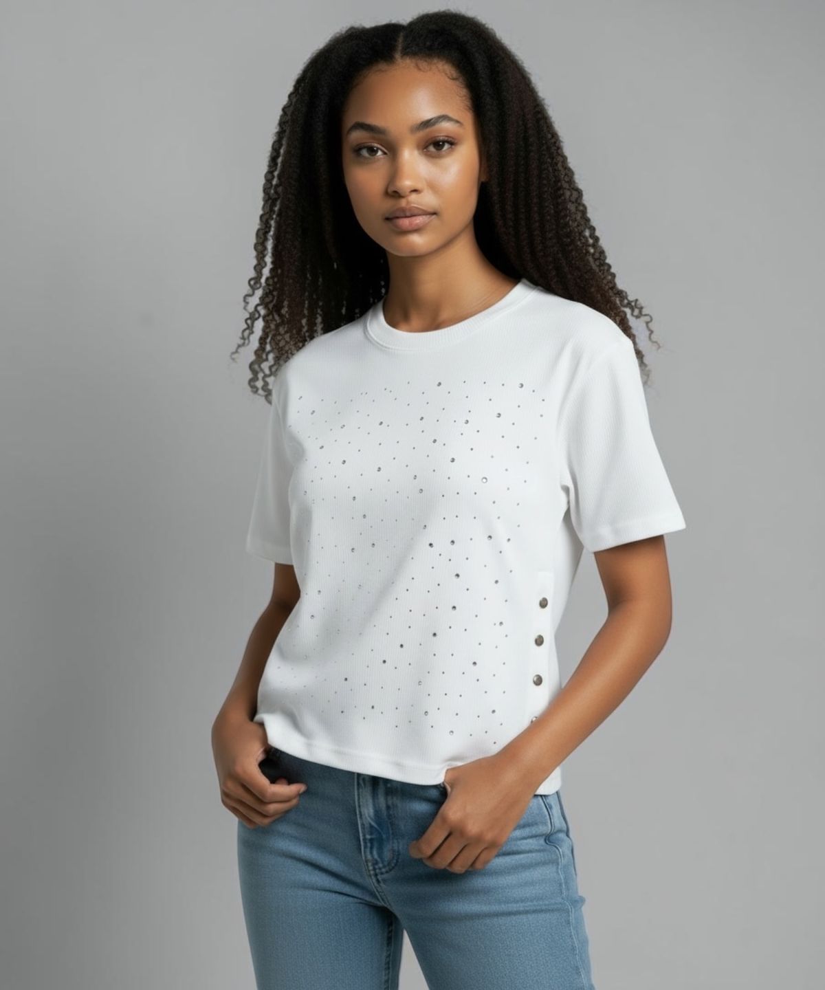 본슬리피(BORN SLIPPY) Galaxy Stud Snap Top (Ivory)