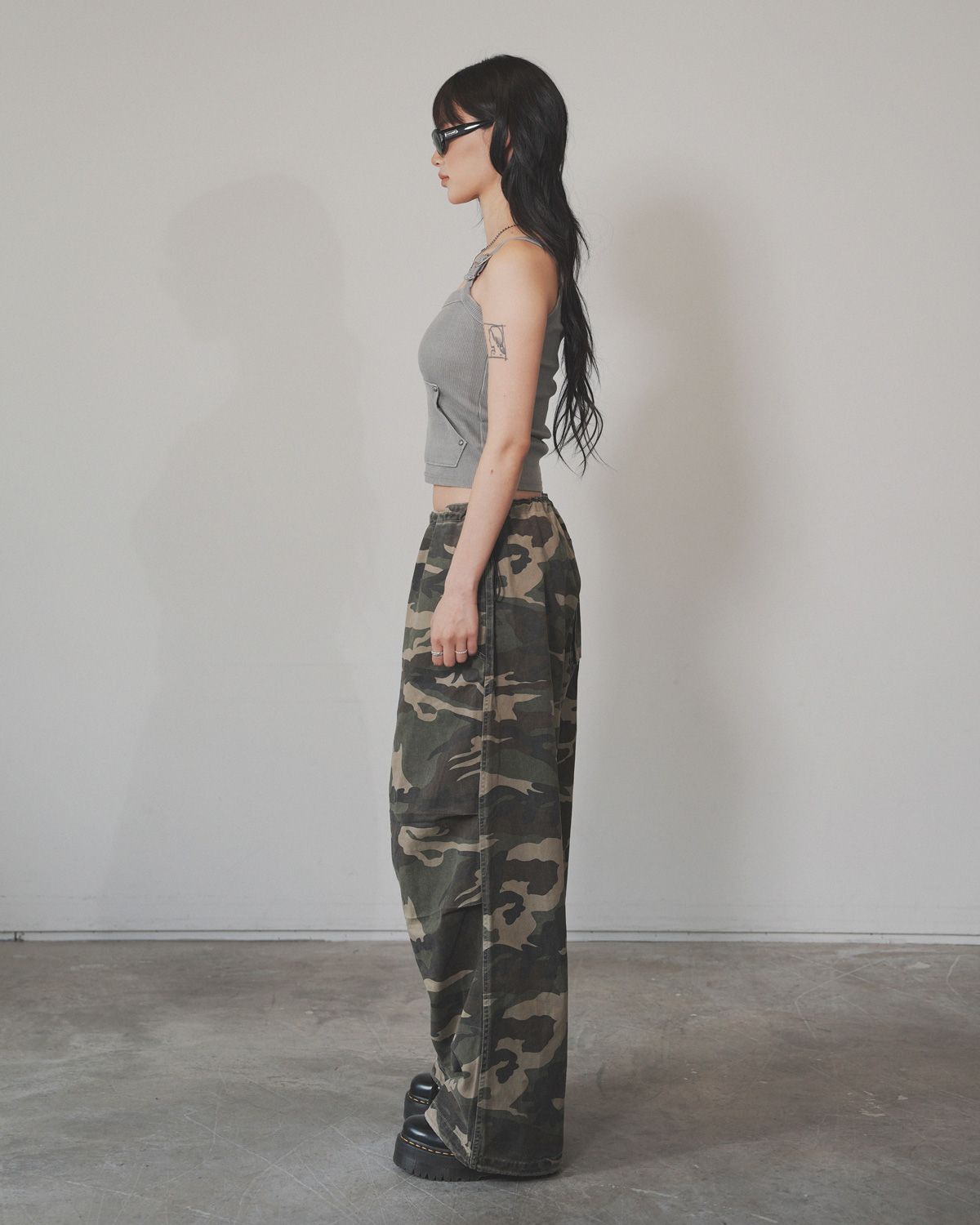 여린(YEORIN) Back Pocket Pants (Camo)