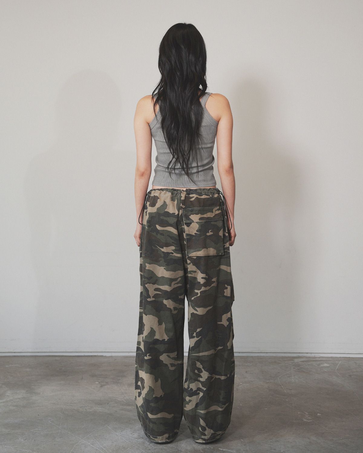여린(YEORIN) Back Pocket Pants (Camo)