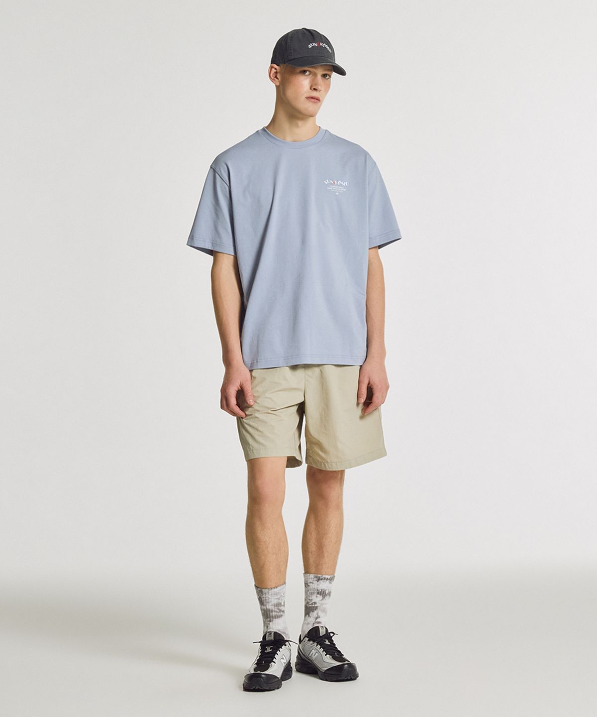 뉴발란스(NEW BALANCE) NBNEGCA023 / UNI 선 키스드 카프리 반팔티 (BLUE)