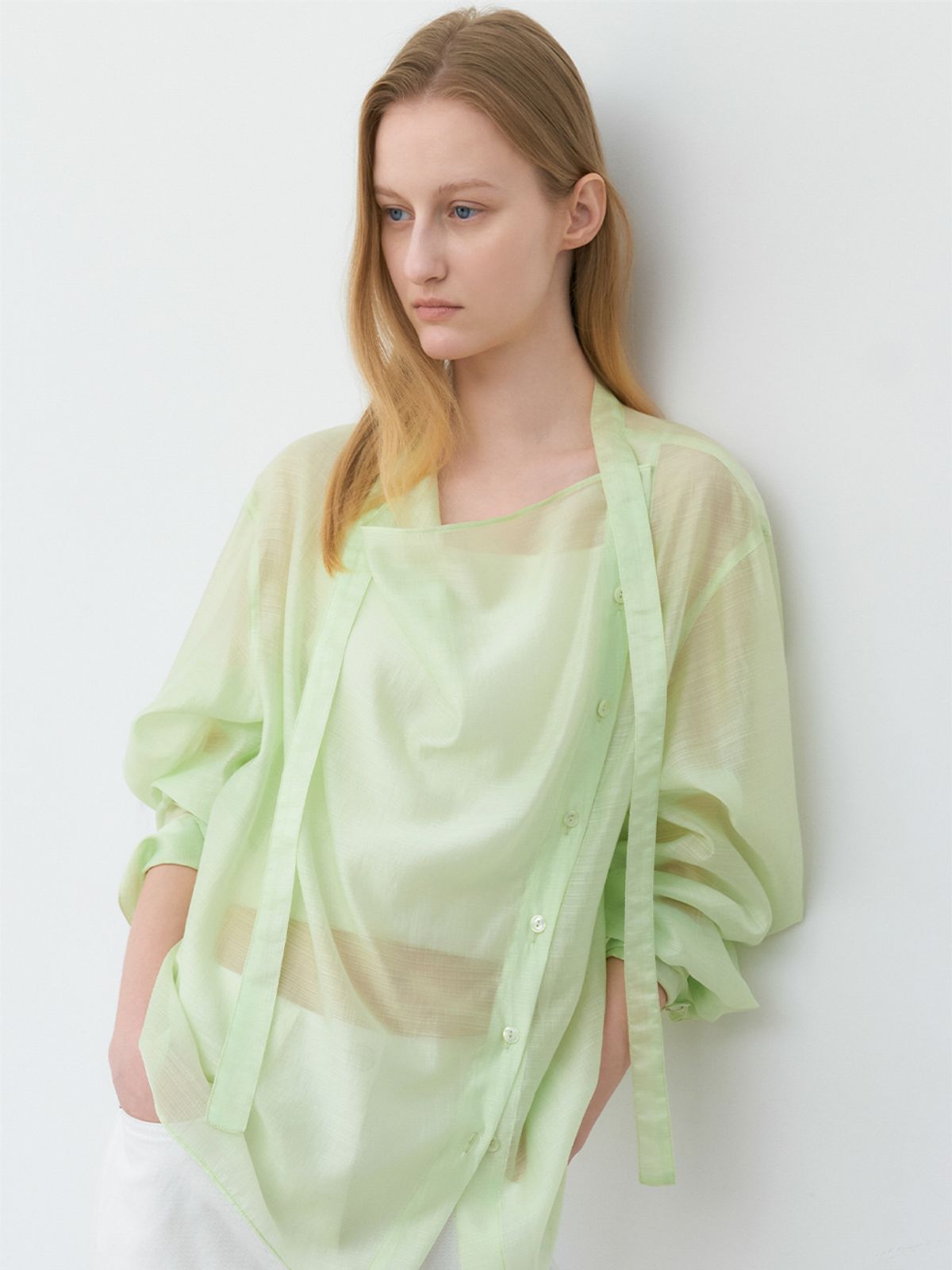 아틀리에 나인(ATELIER NAIN) SHEER ASYMMETRIC TIED BLOUSE (BL-4450)