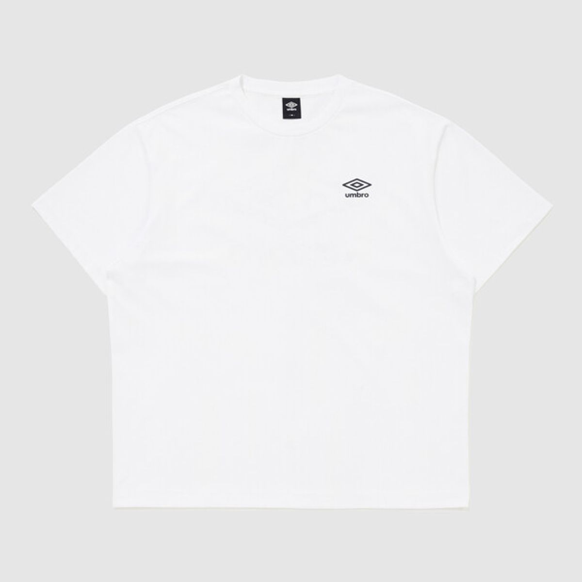 엄브로(UMBRO) [QUICK-DRY] 칠아웃 프레쉬 반팔 티셔츠 화이트 UR223CRS61
