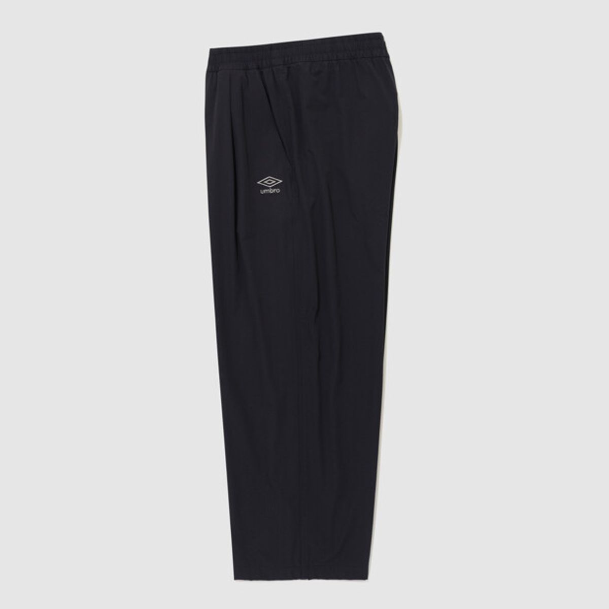 엄브로(UMBRO) [COOLING] 칠아웃 9부 크롭 팬츠 블랙 UR221CPT61