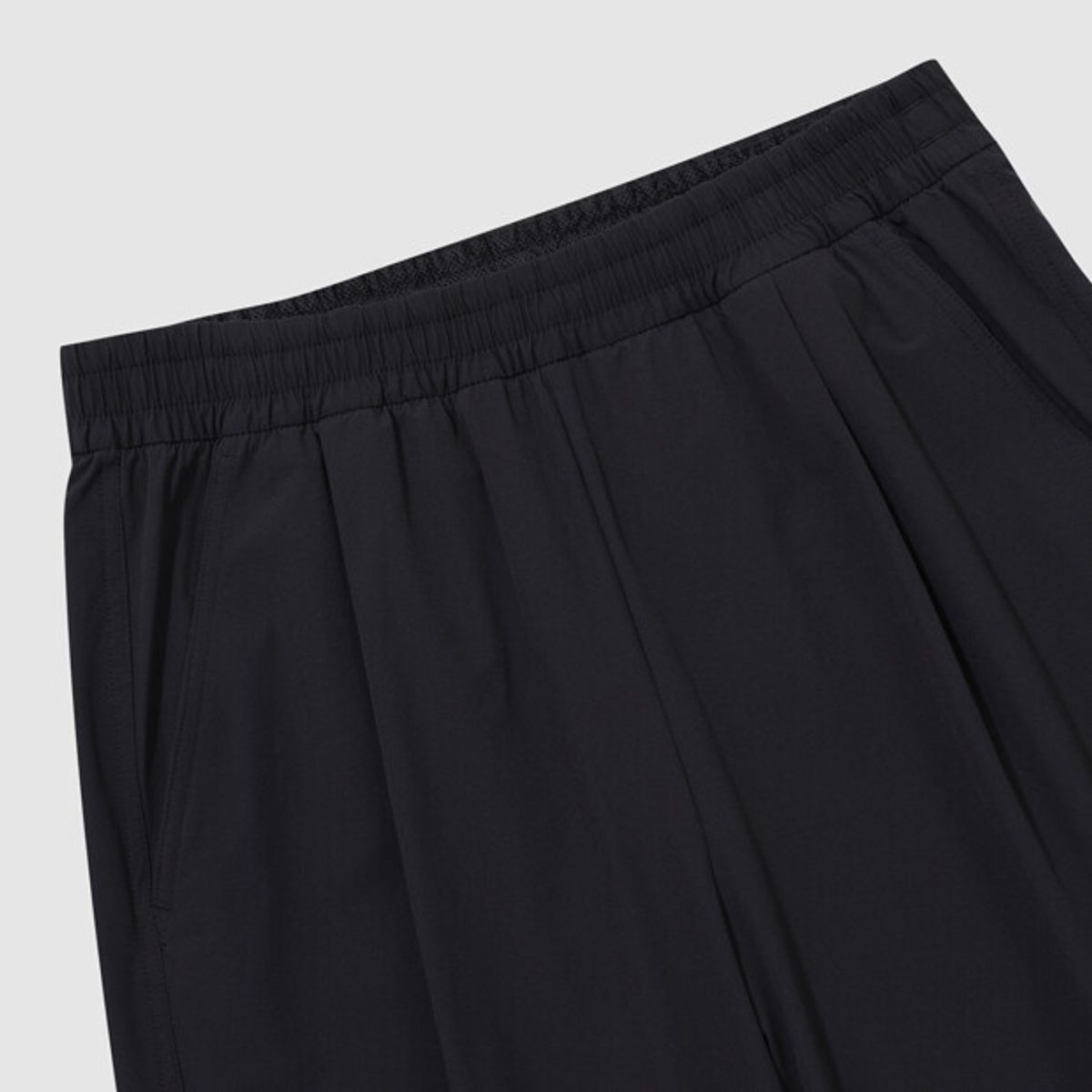 엄브로(UMBRO) [COOLING] 칠아웃 9부 크롭 팬츠 블랙 UR221CPT61