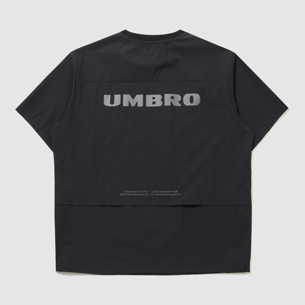 엄브로(UMBRO) [COOLING] 칠아웃 반팔 피스테 블랙 UR223CWT62