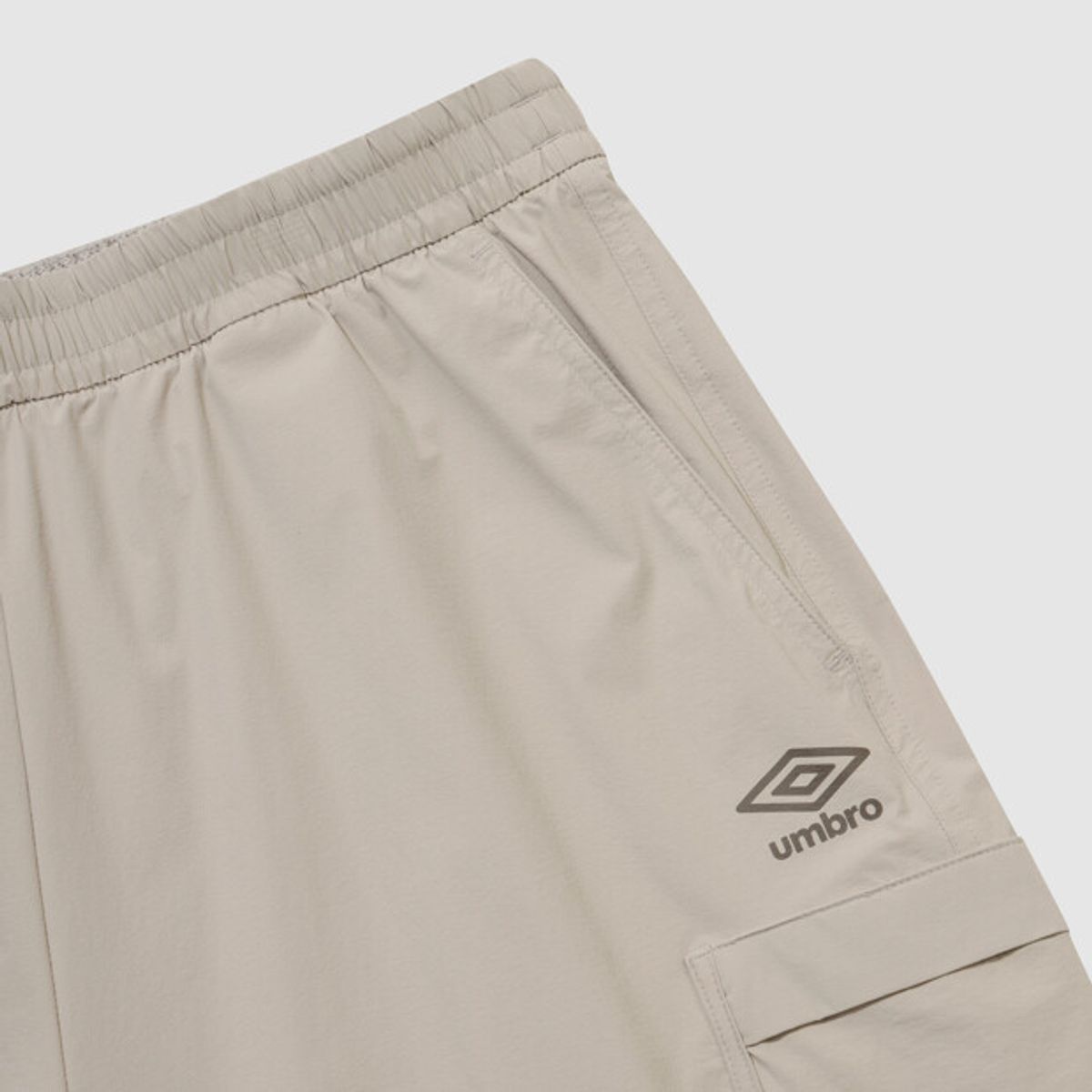 엄브로(UMBRO) [COOLING] 칠아웃 카고 5부 반바지 베이지 UR223CHP61