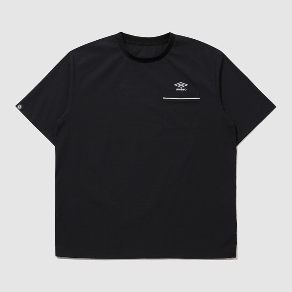 엄브로(UMBRO) 시어서커 반팔 피스테 블랙 UR223CWT64