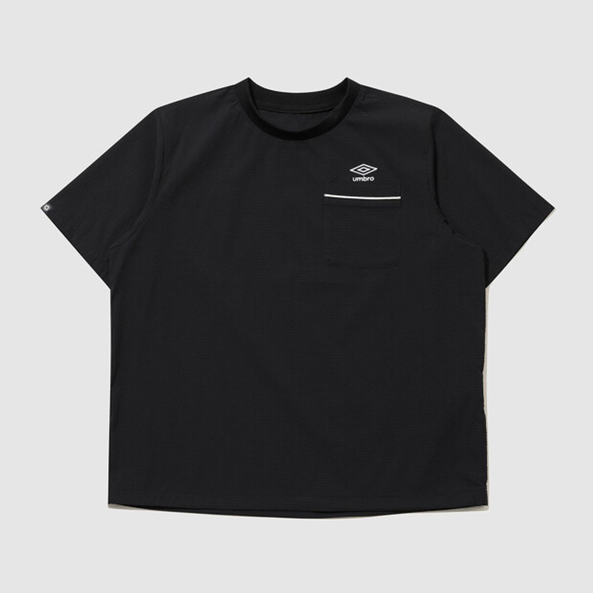 엄브로(UMBRO) 시어서커 반팔 피스테 블랙 UR223CWT64