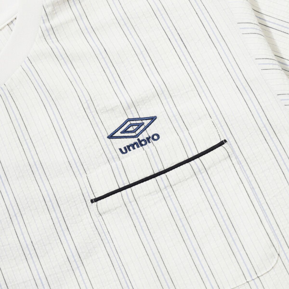 엄브로(UMBRO) 시어서커 반팔 피스테 화이트 UR223CWT64