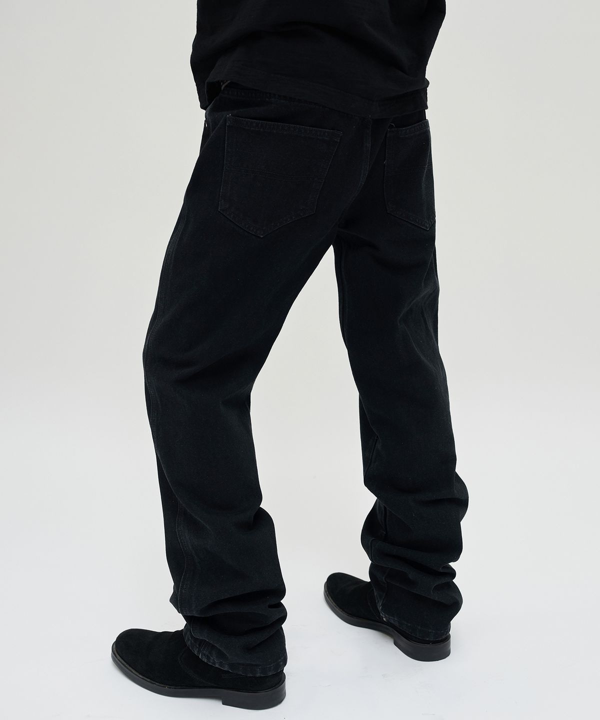 스웨이드(SUADE) REGULAR STRAIGHT DENIM [BLACK]